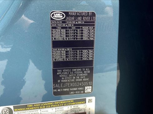 New 2025 Land Rover Defender 110 S image 11