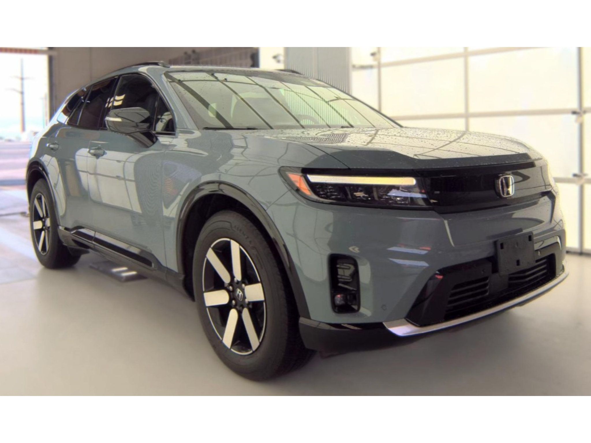 Used 2024 Honda Prologue Touring image 2
