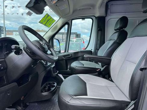 Used 2026 RAM ProMaster 2500 w/ Convenience Group FWD image 17