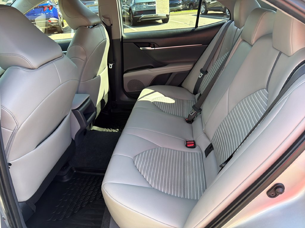 Used 2023 Toyota Camry SE AWD/4WD image 25