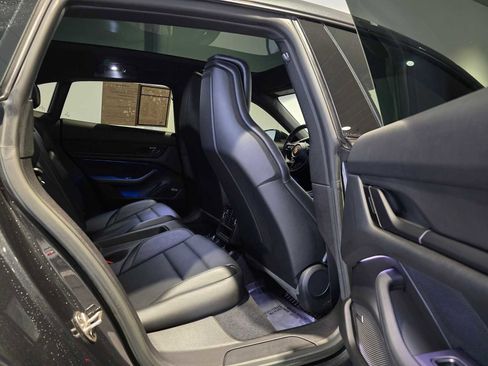 Used 2022 Porsche Taycan 4 Cross Turismo image 15