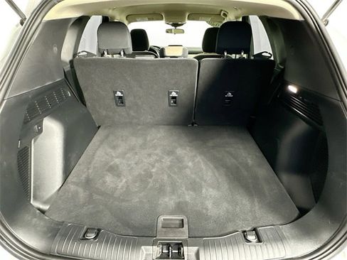 Used 2020 Ford Escape SE image 29