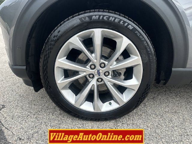 Used 2021 Ford Explorer Platinum w/ Equipment Group 601A AWD/4WD image 13