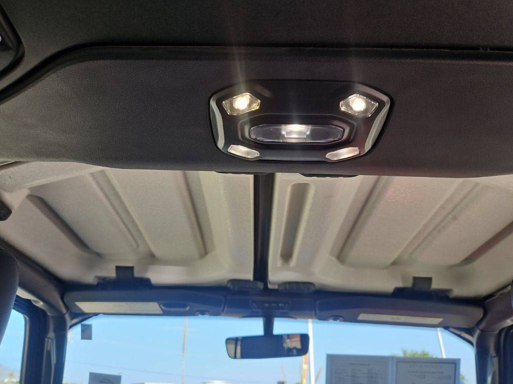 Used 2023 Jeep Gladiator Rubicon w/ LED Lighting Group AWD/4WD image 31