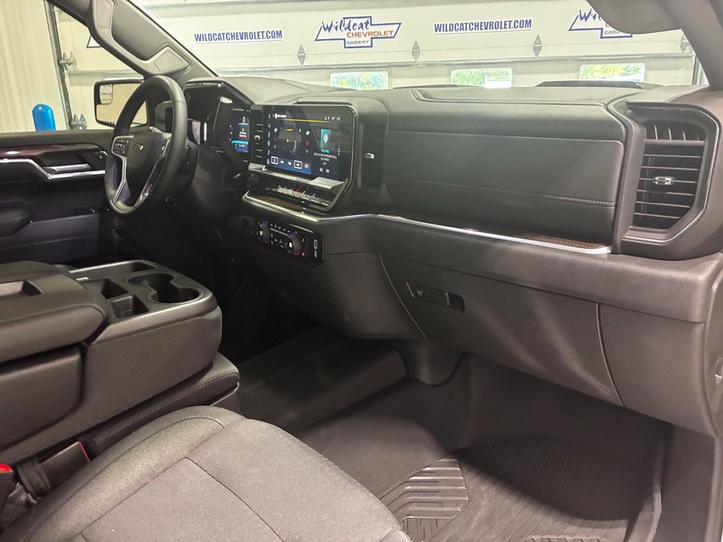 Used 2026 Chevrolet Silverado 1500 LT Trail Boss w/ Protection Package AWD/4WD image 37
