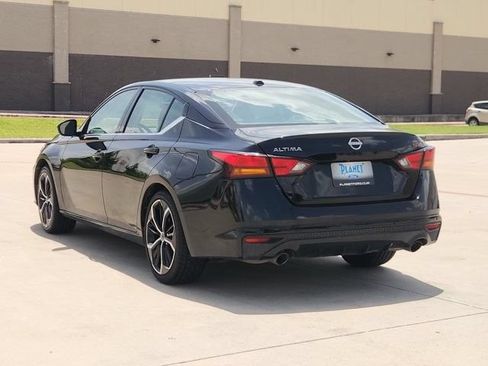 Used 2025 Nissan Altima 2.5 SR FWD image 7