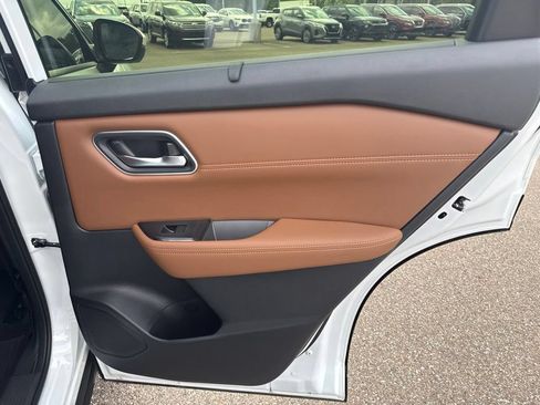New 2026 Nissan Rogue Platinum w/ Platinum Premium Package AWD/4WD image 33