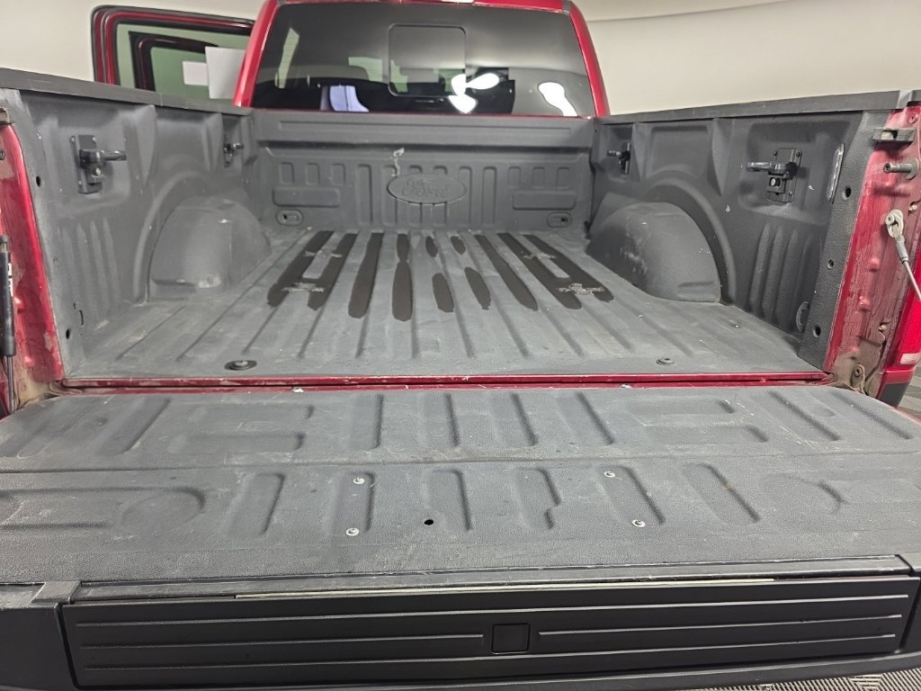 Used 2018 Ford F150 XLT w/ Equipment Group 302A Luxury AWD/4WD image 29