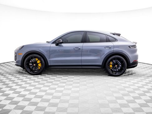 Certified 2025 Porsche Cayenne Turbo GT AWD/4WD image 2