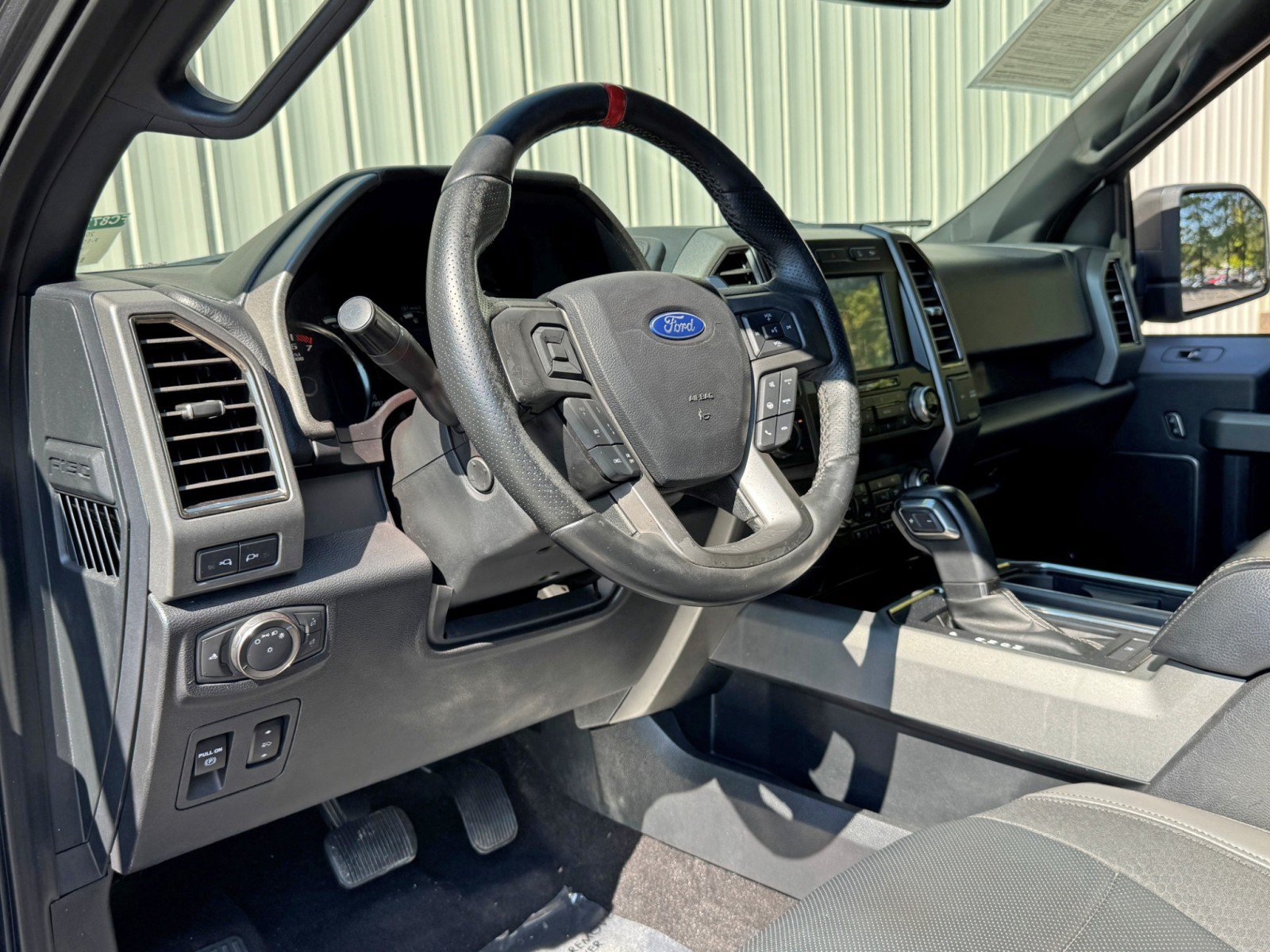 Used 2019 Ford F150 Raptor w/ Equipment Group 802A Luxury AWD/4WD image 12