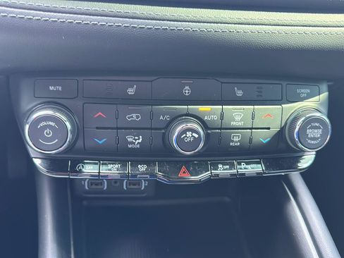 Used 2021 Dodge Durango SXT AWD/4WD image 21
