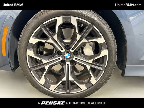 Certified 2025 BMW 330i Sedan image 2