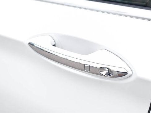 Used 2023 INFINITI QX50 Luxe FWD image 5