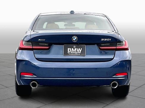 Used 2023 BMW 330i xDrive Sedan w/ Premium Package image 4