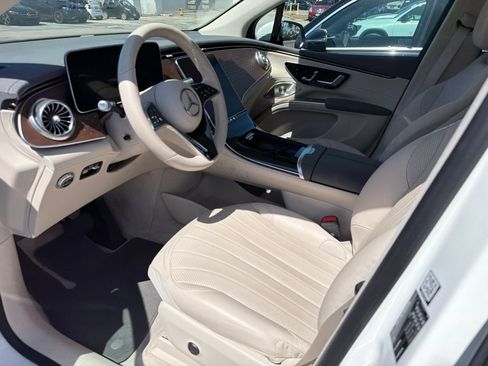 Used 2023 Mercedes-Benz EQS 450+ SUV image 3