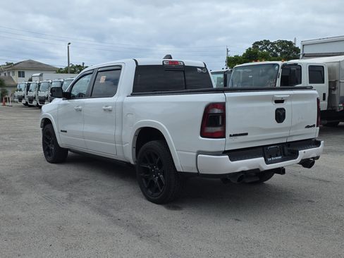 Used 2022 RAM 1500 Laramie AWD/4WD image 5