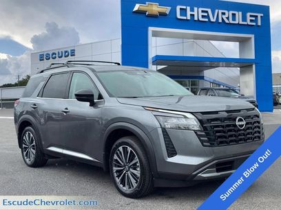 Used 2026 Nissan Pathfinder Platinum w/ Lighting Package