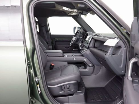 New 2026 Land Rover Defender 110 X-Dynamic SE image 20