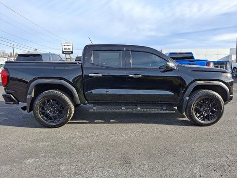 Used 2025 GMC Canyon Denali w/ LPO, Denali Black Edition image 7