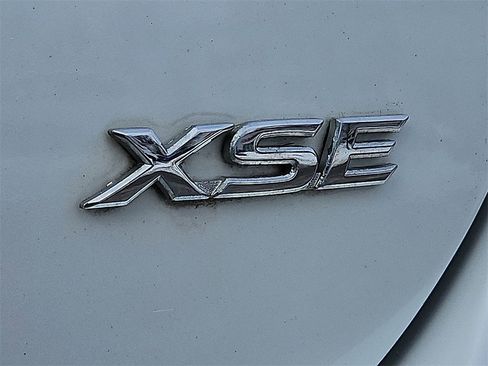 Used 2018 Toyota Camry XSE image 32