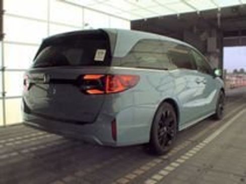 Used 2025 Honda Odyssey Sport-L image 21