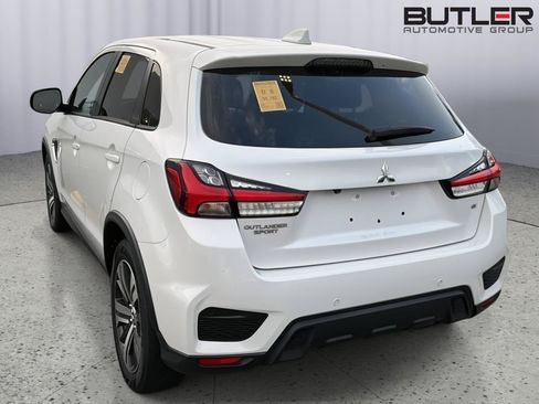 Used 2021 Mitsubishi Outlander Sport SE FWD image 10