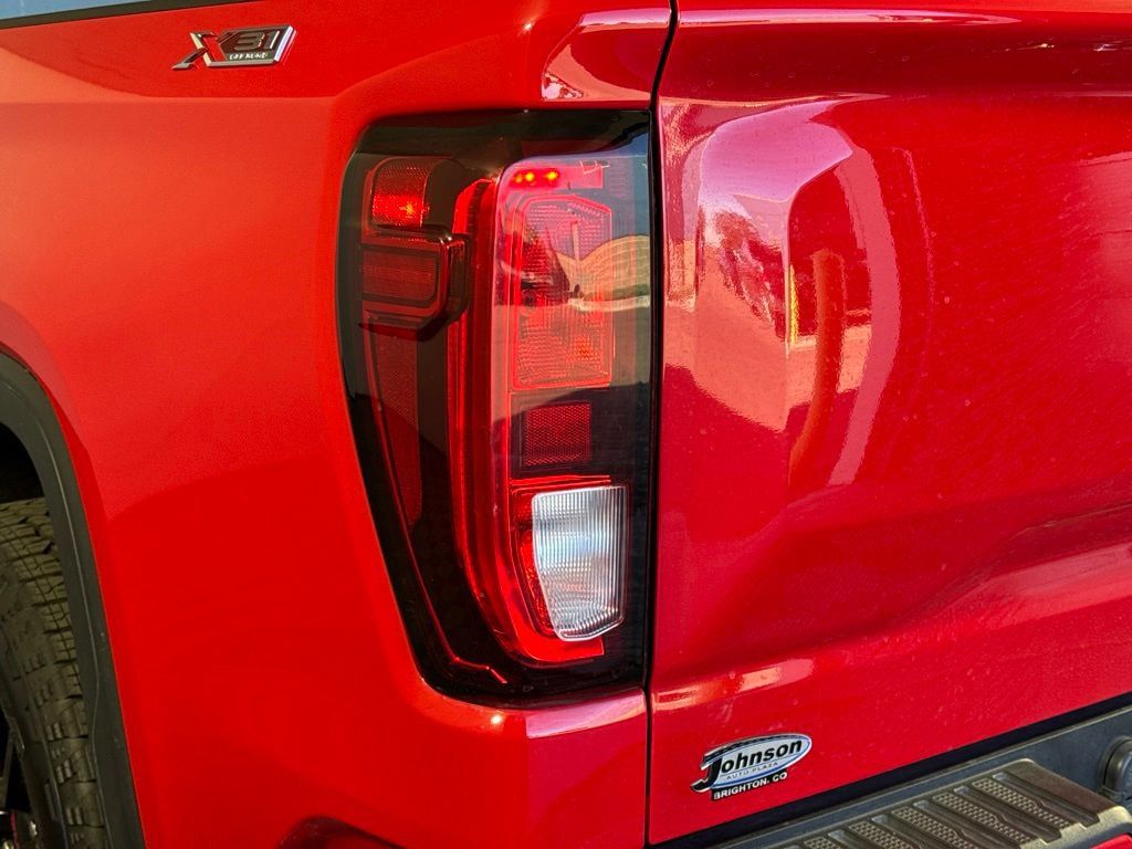 Certified 2025 GMC Sierra 1500 Elevation w/ Preferred Package AWD/4WD image 16