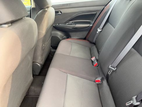 Used 2021 Nissan Versa SR FWD image 25