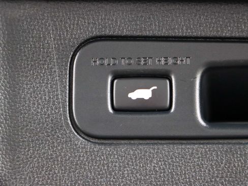 Used 2023 Honda Pilot Touring image 32