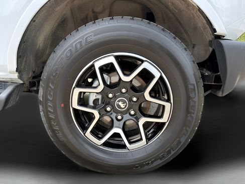 Used 2025 Ford Bronco Outer Banks AWD/4WD image 30