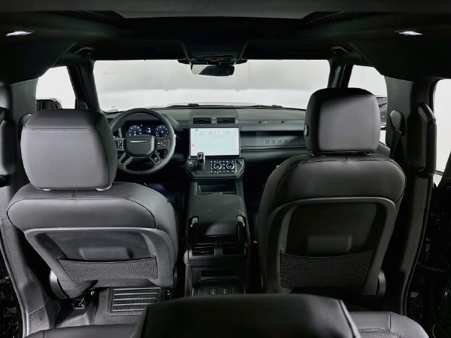 New 2026 Land Rover Defender 110 X-Dynamic SE AWD/4WD image 23