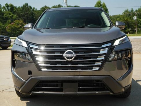 Used 2024 Nissan Rogue SV FWD image 16