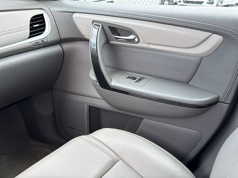 Used 2016 Chevrolet Traverse LTZ AWD/4WD image 31