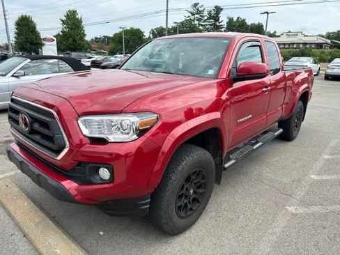 Used 2022 Toyota Tacoma SR5 AWD/4WD image 1