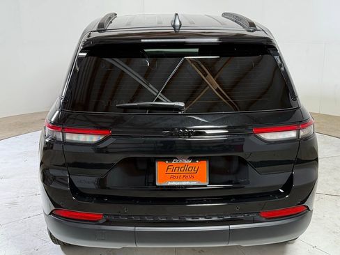 New 2025 Jeep Grand Cherokee Altitude AWD/4WD image 6