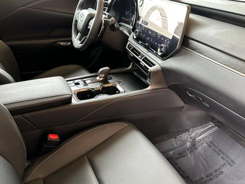 Certified 2025 Lexus RX 350h w/ Convenience Package AWD/4WD image 19