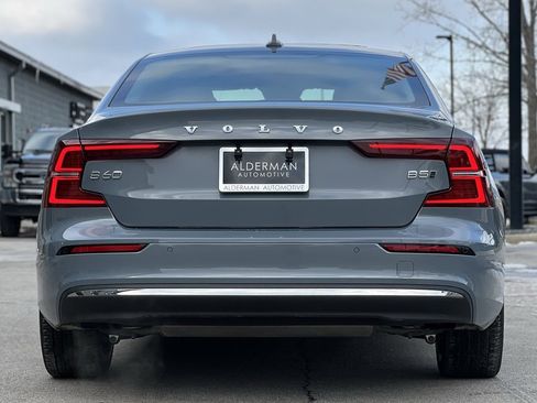 Used 2023 Volvo S60 B5 Ultimate image 7