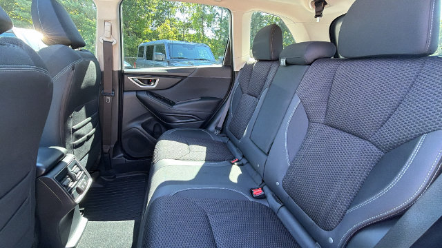 Certified 2022 Subaru Forester Premium AWD/4WD image 38