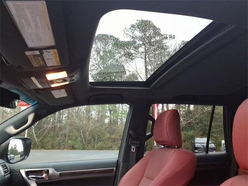 Used 2023 Lexus GX 460 Premium image 16