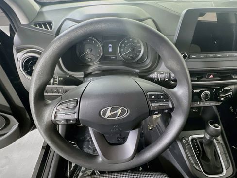 Used 2023 Hyundai Kona SE AWD/4WD image 11