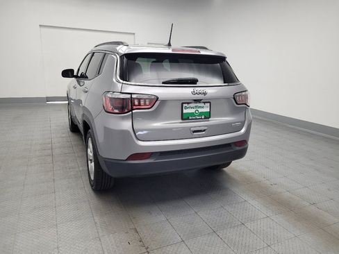 Used 2020 Jeep Compass Latitude w/ Cold Weather Group FWD image 6