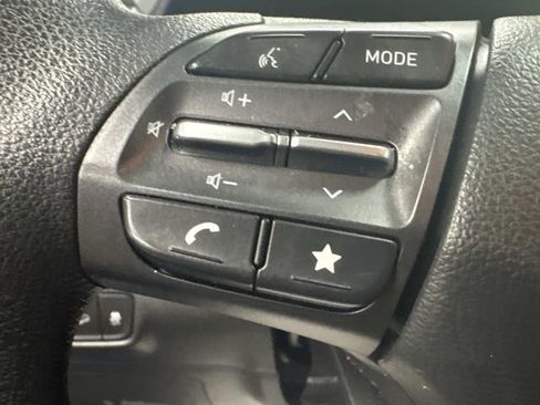 Used 2023 Hyundai Kona SEL image 13