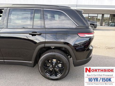 New 2026 Jeep Grand Cherokee Altitude AWD/4WD image 9