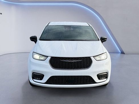 New 2026 Chrysler Pacifica Select FWD image 8