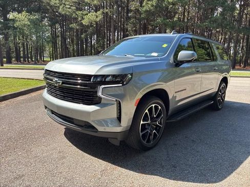 Used 2023 Chevrolet Suburban RST w/ Luxury Package AWD/4WD image 7