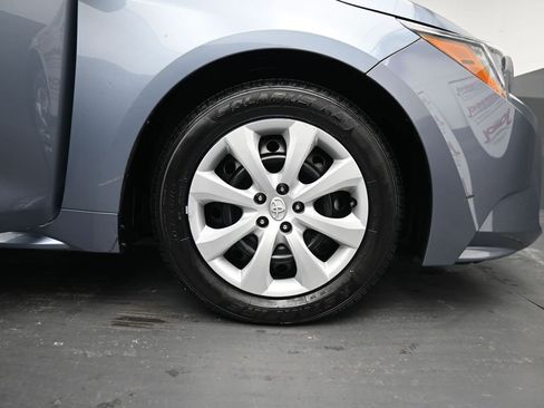Used 2023 Toyota Corolla LE image 11