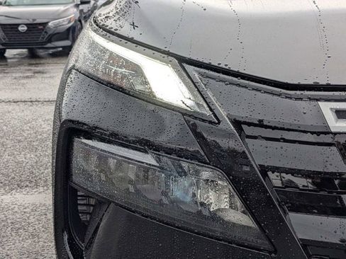 New 2026 Nissan Rogue SV image 10