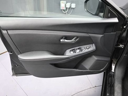 Used 2024 Nissan Sentra SV FWD image 12