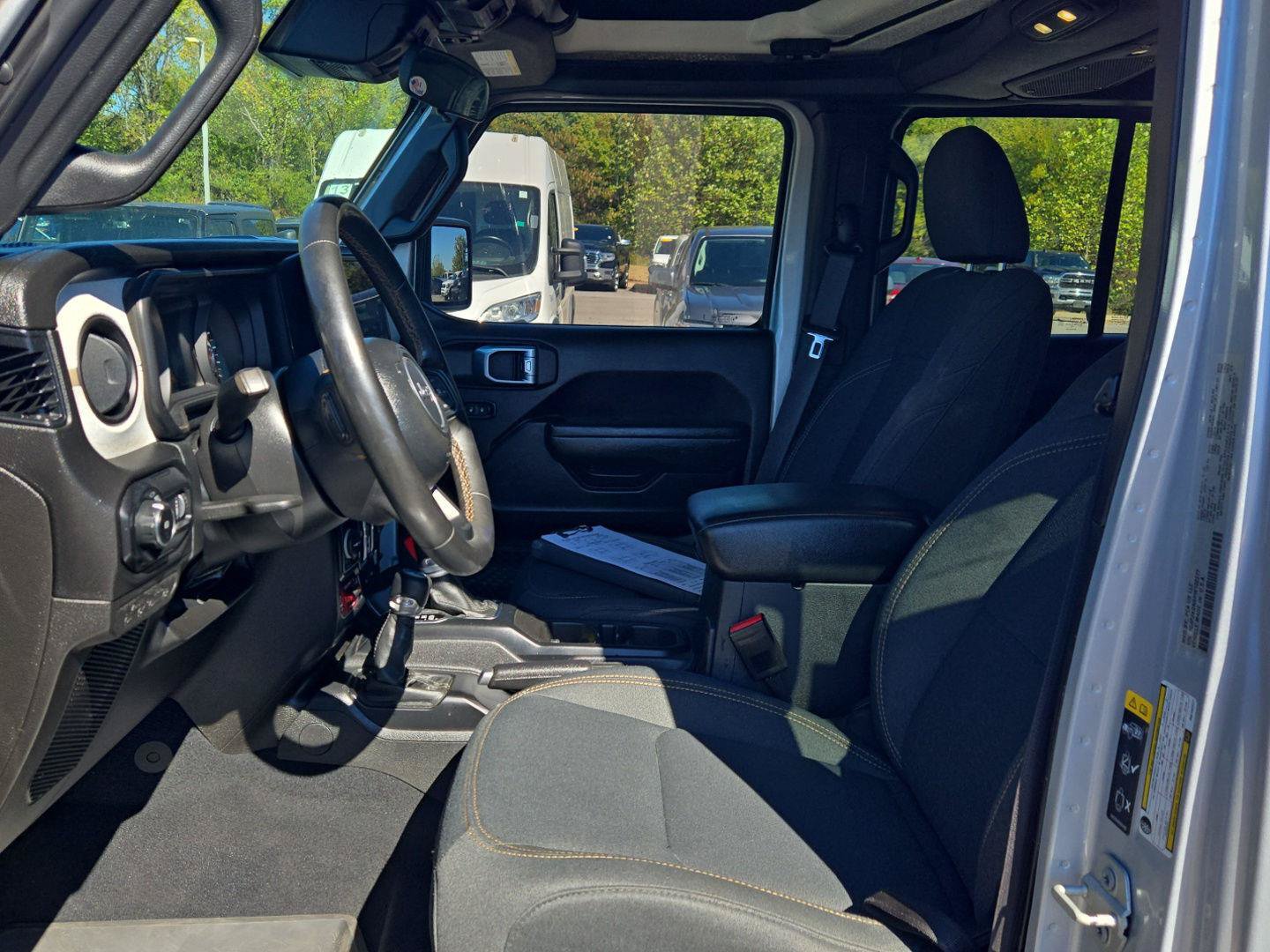 Used 2024 Jeep Wrangler Unlimited Sport AWD/4WD image 15