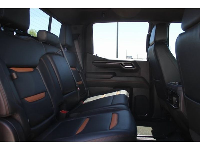 Used 2024 GMC Sierra 1500 AT4 w/ Technology Package AWD/4WD image 21
